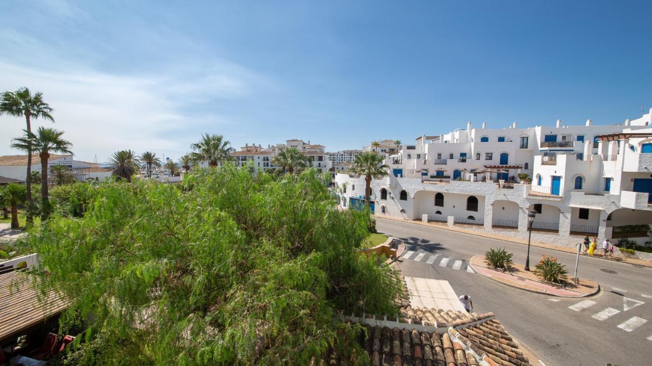 Lovely 2-Bed Apartment In Marina De La Duquesa Castillo de Sabinillas ภายนอก รูปภาพ