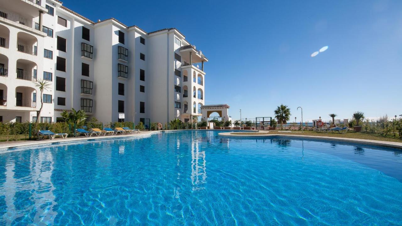 Lovely 2-Bed Apartment In Marina De La Duquesa Castillo de Sabinillas ภายนอก รูปภาพ
